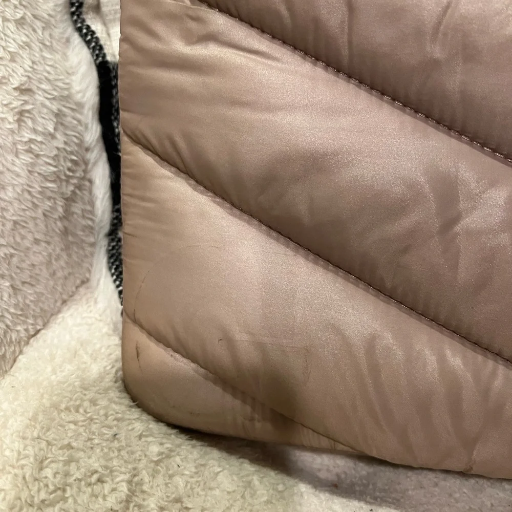 Caraa x Athleta Quilted Tech Pouch